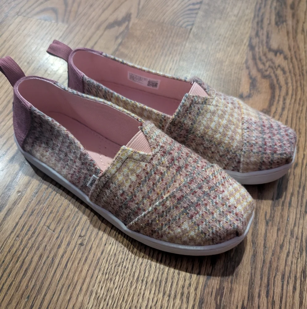 Toms comfortable stylish